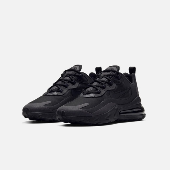Nike Shoes - Nike Airmax React 270